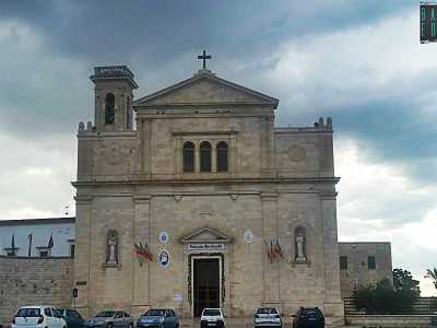 L�11 maggio l'icona viene ricondotta in processione nella basilica, l� dove viene celebrata la messa in ricordo del �tremolio�